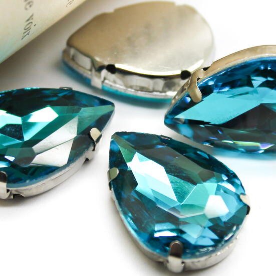 Стразы в цапах Капля 18х25 мм Голубой 4 шт.