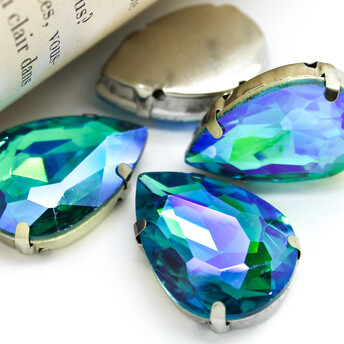 Стразы в цапах Капля 18х25 мм Голубой АВ 4 шт.