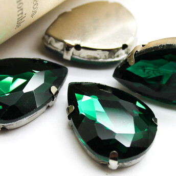 Стразы в цапах Капля 18х25 мм Зеленый 4 шт.