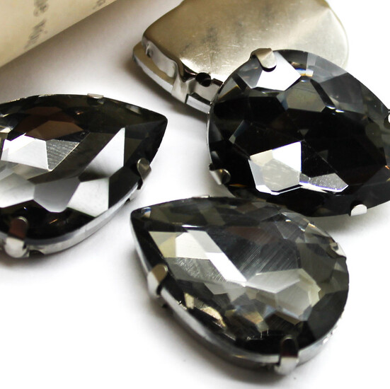 Стразы в цапах Капля 18х25 мм Серый 4 шт.