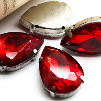 Стразы в цапах Капля 18х25 мм Красный 4 шт.