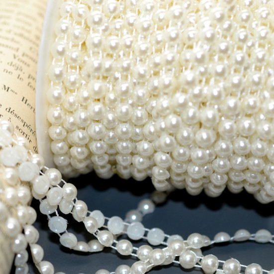 Полубусины на нитке 6 мм 1 м Кремовый Krem_АА081