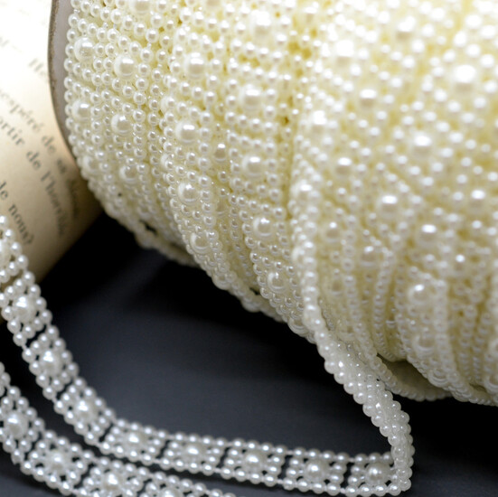 Полубусины на нитке Декоративная лента 10 мм 1 м Белый