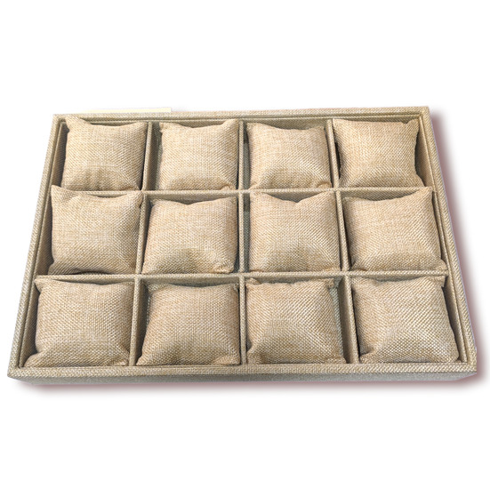 Дисплей на 12 браслетов.