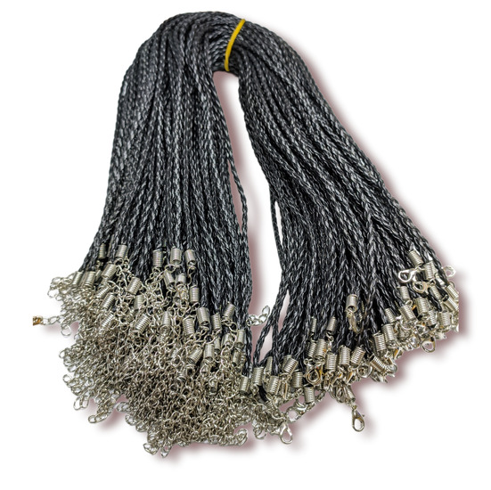 Шнурок на шею кожзам 3 мм 45 см.