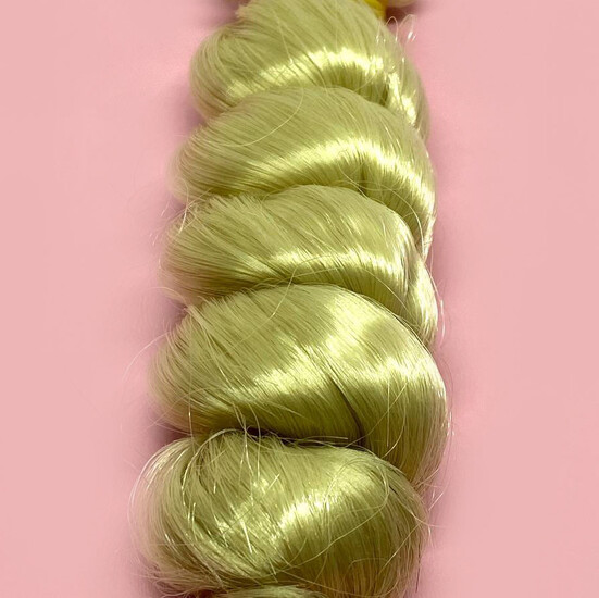 Волосы для кукол термостойкиекудряшки Светло русый (№56) длина 15-20 см