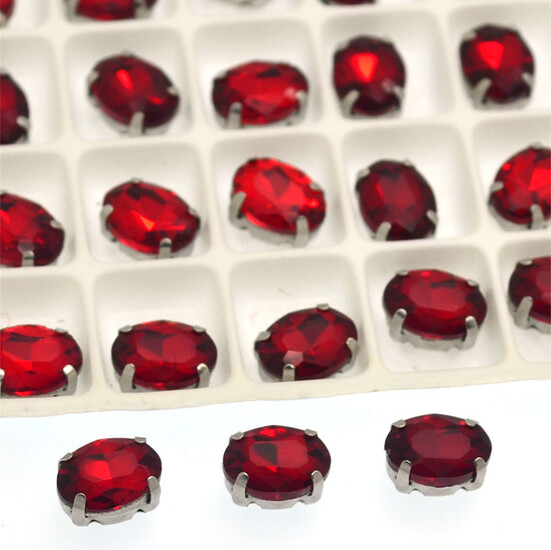 Стразы в цапах пришивные Овал 10х14 мм Красный 10 шт.