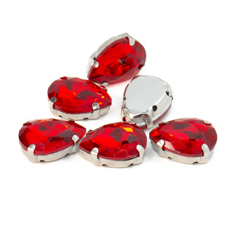 Стразы в цапах пришивные Капля 13х18 мм Красный 10 шт.