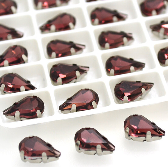 Стразы в цапах пришивные Капля 6х10 мм Слива 10 шт.