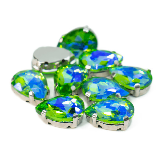 Стразы в цапах пришивные Капля 7х10 мм Зелений AB 5 шт.