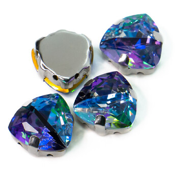 Стразы стекло К9 в цапах Треугольник 12 мм Фиолетовый лазер 2 шт. _СЦ12032