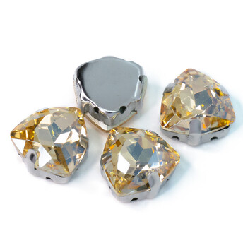 Стразы стекло К9 в цапах Треугольник 12 мм Золотой фантом 3 шт. _СЦ12029