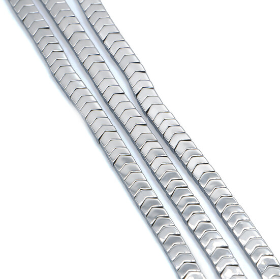 Бусины Змейка Гематит 4х2 мм Серебристый 40 см +-180 шт.