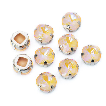 Стразы стекло К9 в цапах Квадрат Персик 8 мм 3 шт. _СМ0808