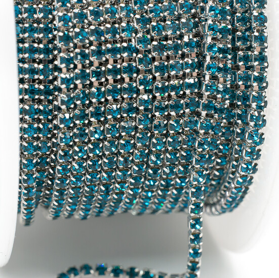 Стразовая цепь ss6 (2 мм) 1 м Aquamarine dark silver