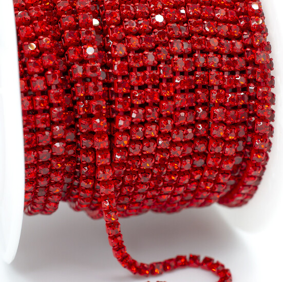 Стразовая цепь ss6 (2 мм) 1 м Light siam red