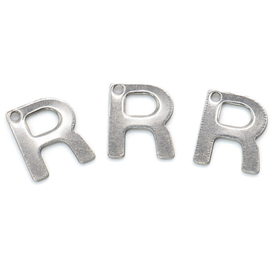 Буква R подвеска из нержавеющей стали 9х11 мм Платина 5 шт.