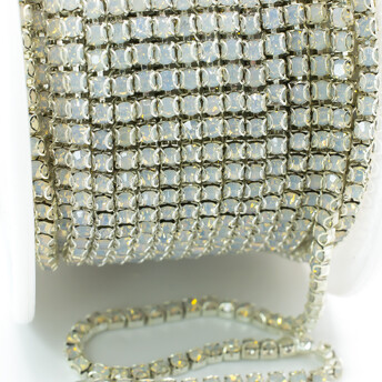 Стразовая цепь ss6 (2 мм) 1 м White opal silver