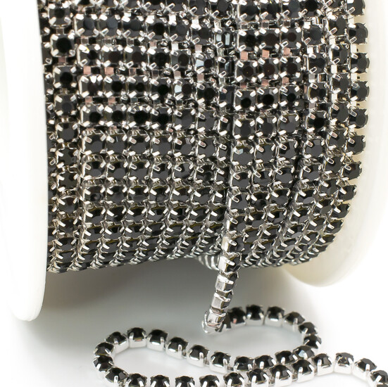 Стразовая цепь ss8 (2,5 мм) 1 м Jet silver