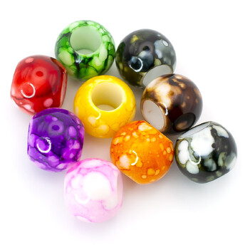 Бусины пластиковые с разводами 14х11 мм отверстия 7 мм микс цветов +-20 шт. .