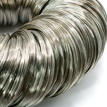 Проволочное кольцо с эффектом памяти основа для браслета 60х0,6 мм Платина +-100 витков