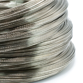 Проволочное кольцо с эффектом памяти основа для ожерелья 120х0,6 мм Платина +-50 витков