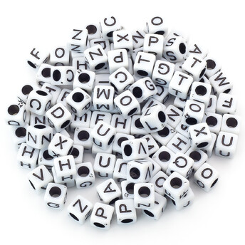 Бусины Квадрат алфавит ABC 6х6 мм Белый буквы Черные +-25 г (+-155 шт.)