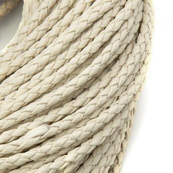 Шнур кожзам Плетеный Матовый 3 мм 1 м Молочный