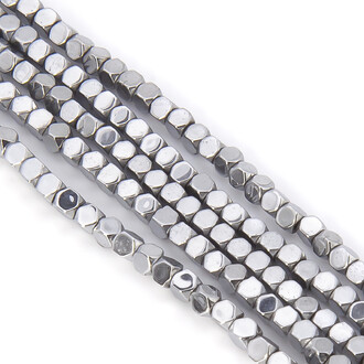 Бусины Многоугольник Гематит 2х2 мм Серебристый 40 см +-200 шт.