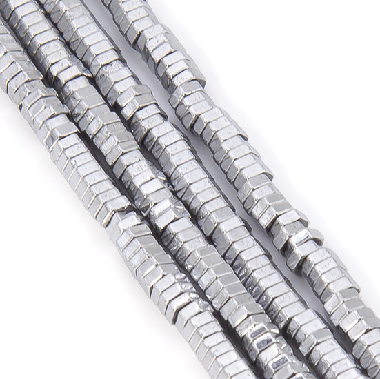 Бусины Шестигранник плоский Гематит 3х1 мм Серебристый 40 см +-360 шт.