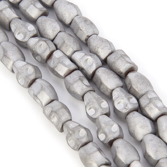 Бусины Череп Гематит 10х7х8 мм Серебристый матовый 40 см +-40 шт.