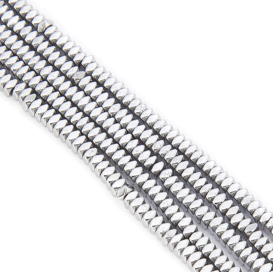 Бусины Квадрат плоский граненый гематит 3х1,2 мм Серебристый 40 см +-310 шт.