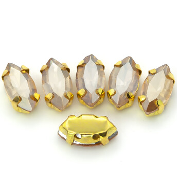 Стразы в золотых цапах Лодочка 5х10 мм Шампань 10 шт.