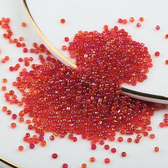 Бисер Бензиновый 2 мм 50 г Красный