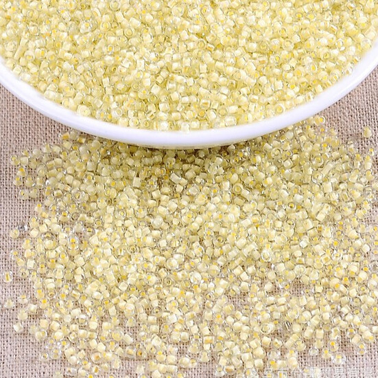 Бисер Прокрашенный 2 мм 50 г Желтый нежный
