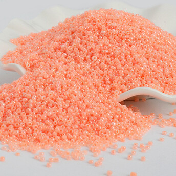 Бисер Блестящий 2 мм 50 г Персиковый неон