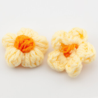 Цветок вязаный 5 лепестков 5 см 1 шт. Желтый