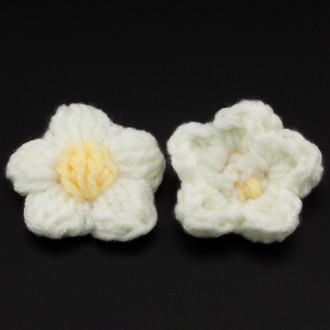 Цветок вязаный 5 лепестков 5 см 1 шт. Белый