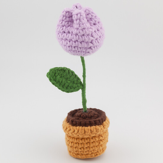 Тюльпан в горшке, игольница/декор, вязаный, на 1 цветок, размер 16х4см, цвет Сиреневый 1шт.