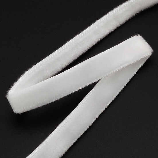 Лента бархатная, двухсторонняя 0,6 см 1 м Белый