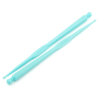 Крючок для вязания пластиковый 2 мм 1 шт. Небесный