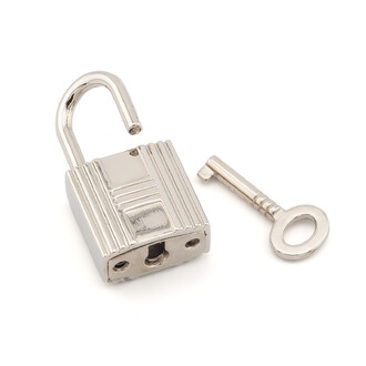 Навесной замочек с ключиком для сумки Эрмес 36х21х12 мм 1 шт. Платина