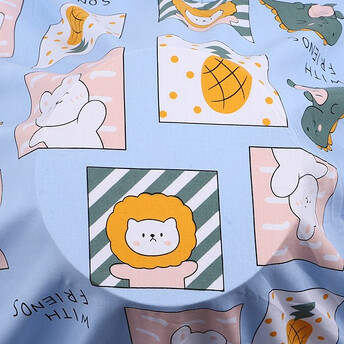 Ткань 100% вискоза LuxFabric 153 г/м² 1,45 м 1 м принт With friends