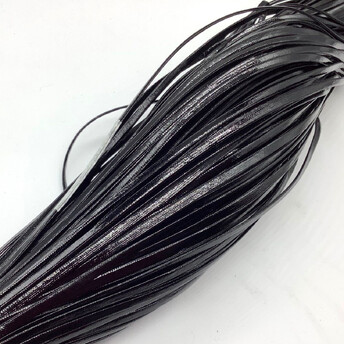 Шнур кожзам мягкий полиуретан 3х1,5 мм 1 м Черный