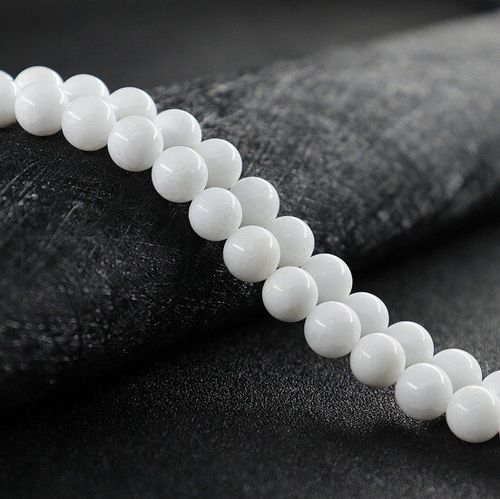 Ожерелье из камня Белый Агат 6 мм 45 см 1 шт.