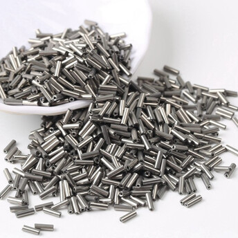 Бисер стеклярус блестящий 2х6 мм 50 г Гематитовый