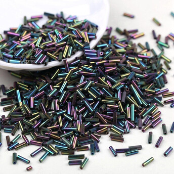 Бисер стеклярус блестящий 2х6 мм 50 г Радужный