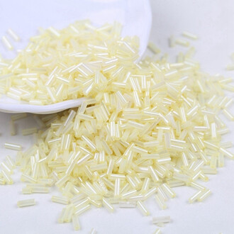 Бисер стеклярус блестящий 2х6 мм 50 г Кремовый