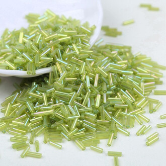 Бисер стеклярус блестящий 2х6 мм 50 г Салатовый радужный