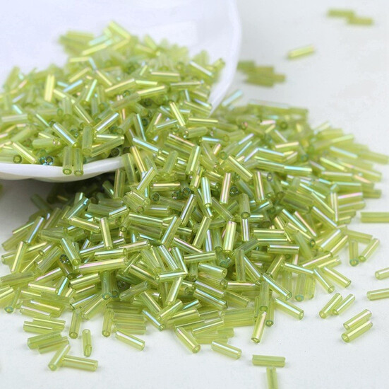 Бисер стеклярус блестящий 2х6 мм 50 г Салатовый радужный